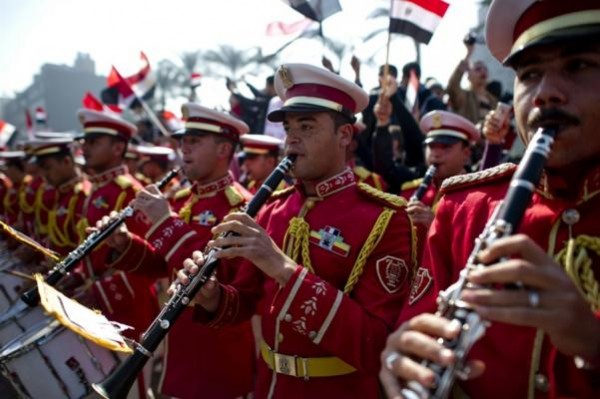 الموسيقى العسكريّة المصريّة | من الجذور إلى المهزلة
